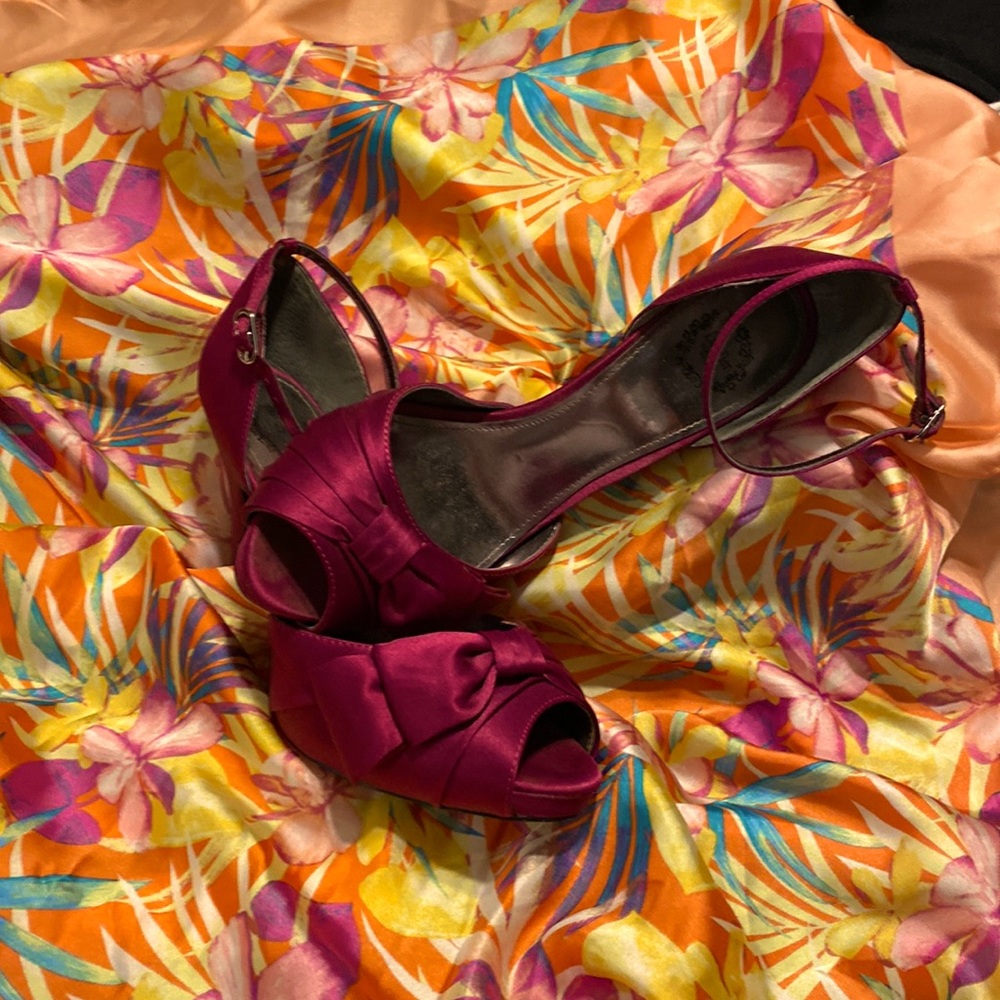 COPY - I. Miller women’s heels in magenta. Comfortable, stylish, elegant.